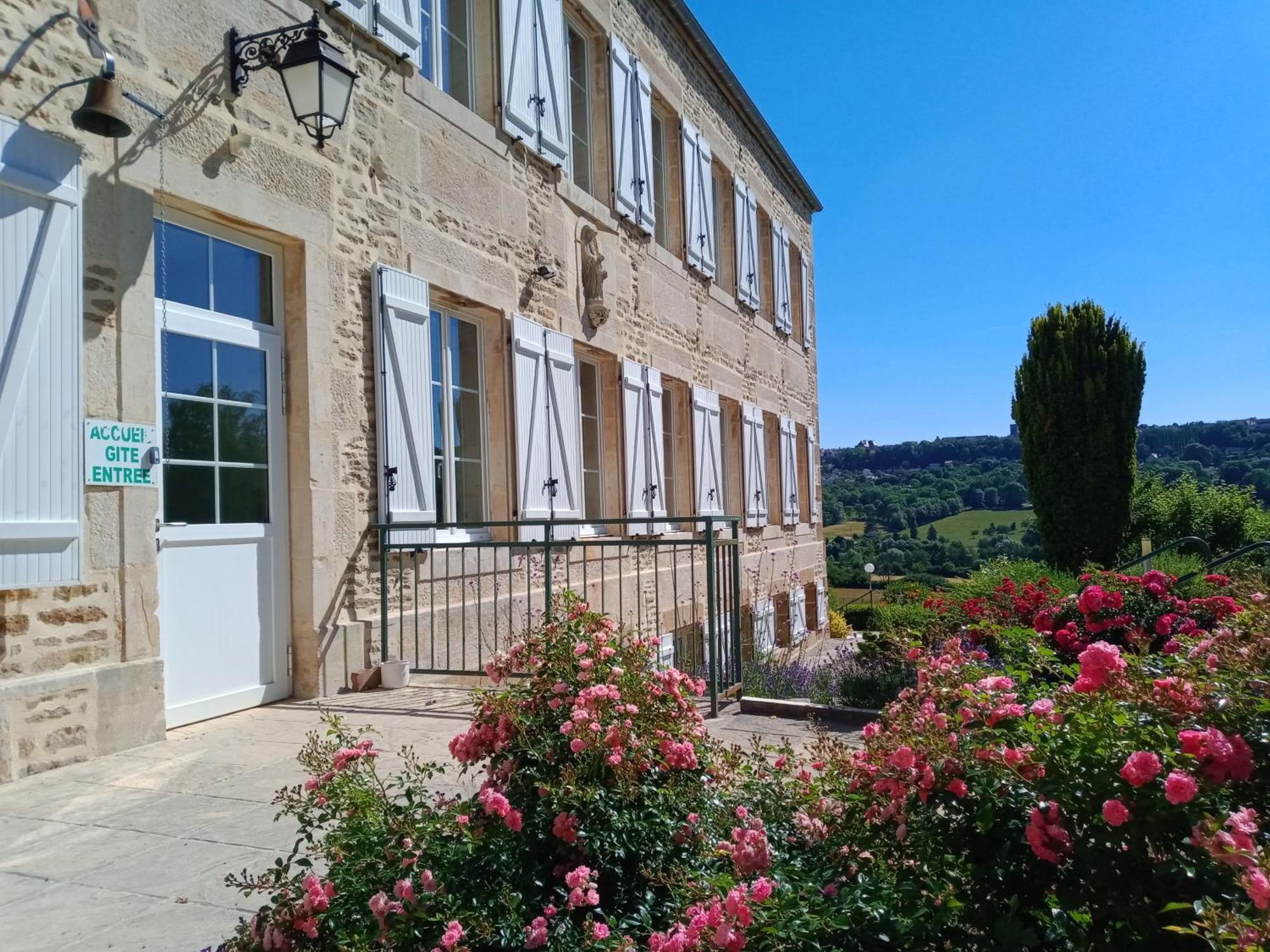 Hotel Domaine Ferme Sainte Anne Langres Exterior foto